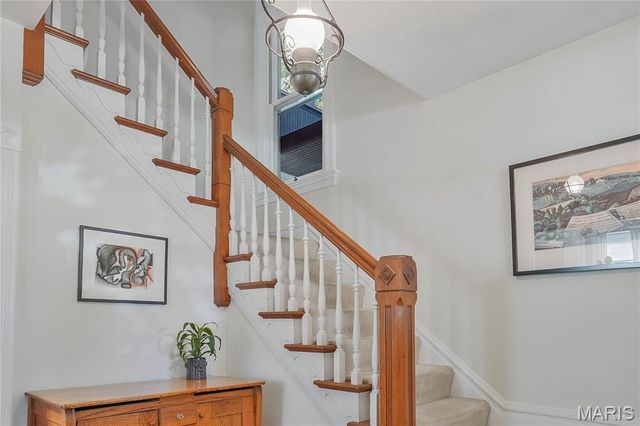 39 Marshall Place, Webster Groves, MO 63119
