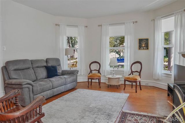 39 Marshall Place, Webster Groves, MO 63119