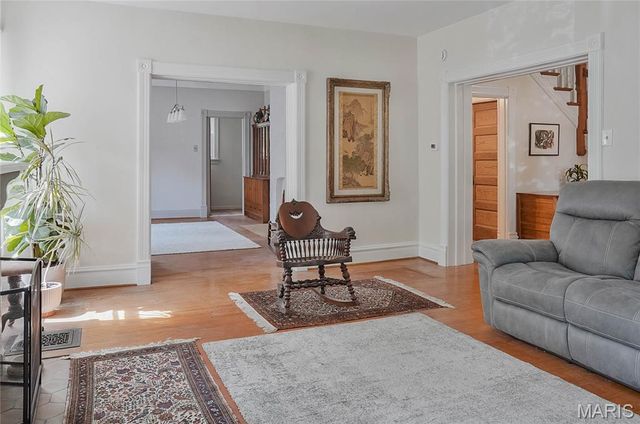 39 Marshall Place, Webster Groves, MO 63119
