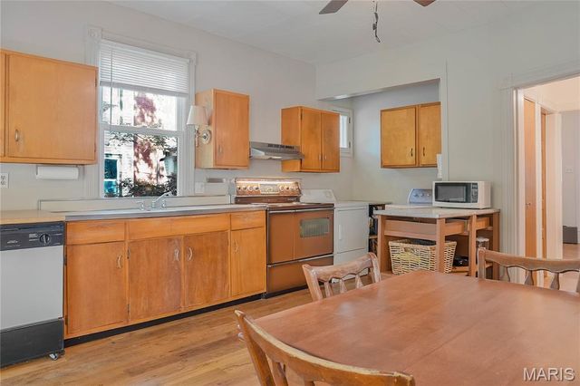 39 Marshall Place, Webster Groves, MO 63119