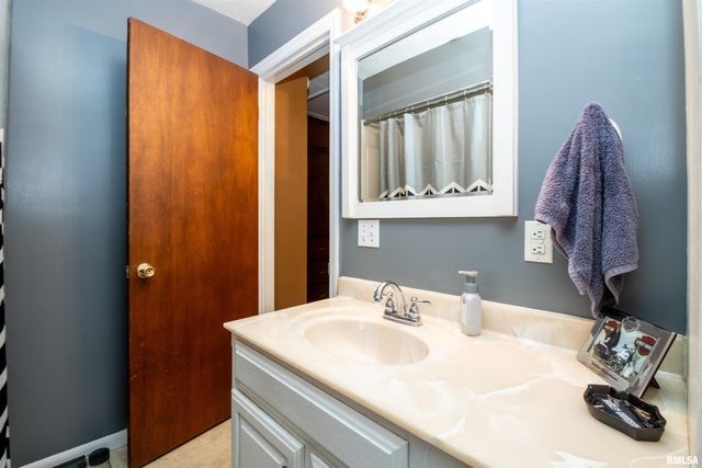 603 W COOLIDGE Court, West Peoria, IL 61604