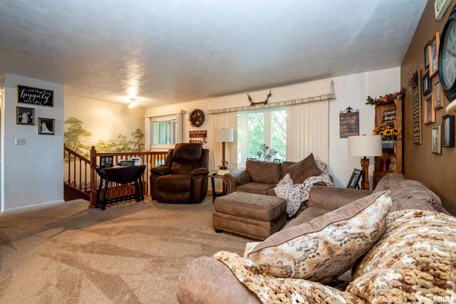 603 W COOLIDGE Court, West Peoria, IL 61604