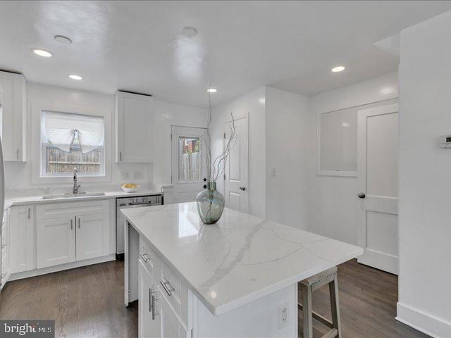 4346 SE G ST SE, Washington, DC 20019