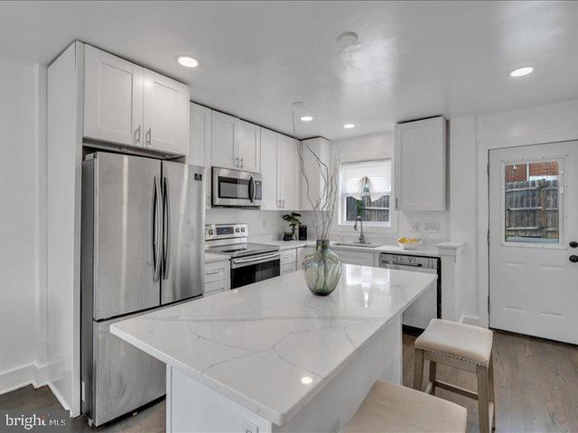 4346 SE G ST SE, Washington, DC 20019