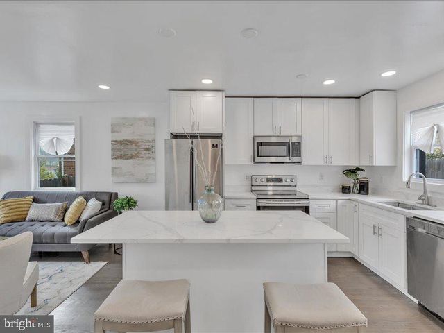 4346 SE G ST SE, Washington, DC 20019