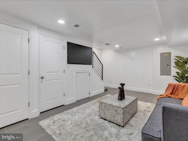 4346 SE G ST SE, Washington, DC 20019