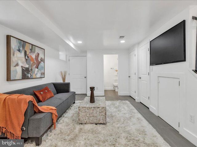 4346 SE G ST SE, Washington, DC 20019