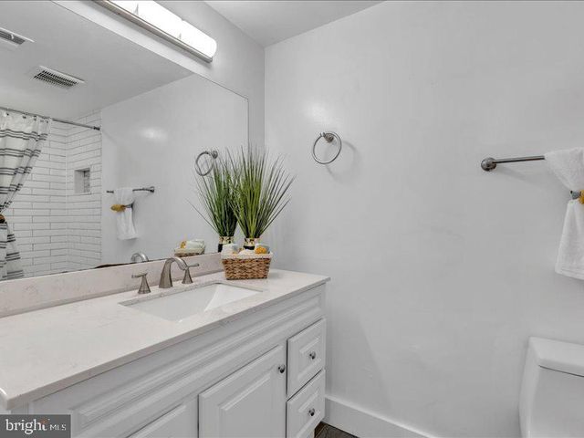 4346 SE G ST SE, Washington, DC 20019