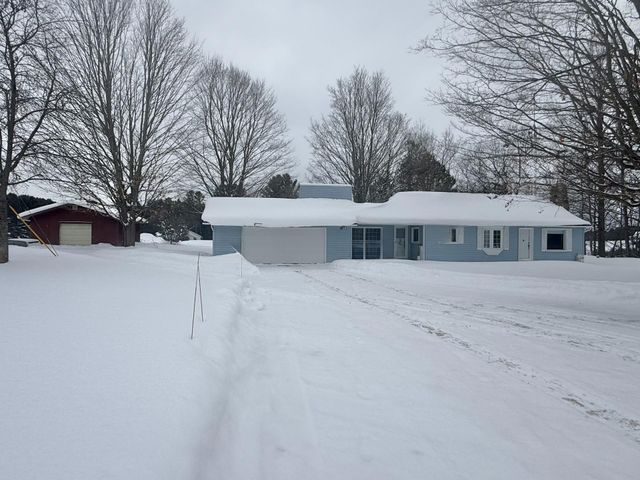 6691 N Long Lake Road, Traverse City, MI 49685