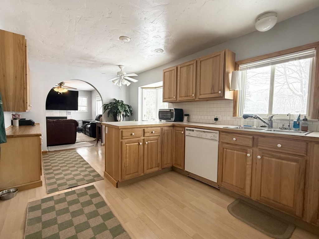 6691 N Long Lake Road, Traverse City, MI 49685