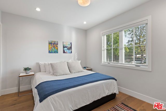 5501 W 76th Street, Los Angeles, CA 90045
