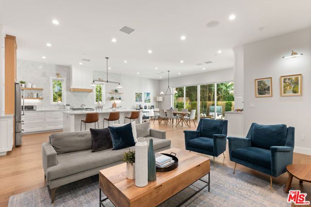 5501 W 76th Street, Los Angeles, CA 90045