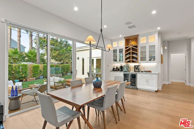 5501 W 76th Street, Los Angeles, CA 90045