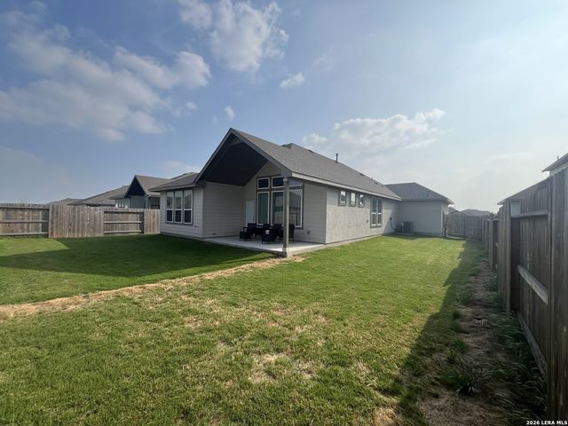 3739 Canby Oak, Seguin, TX 78155