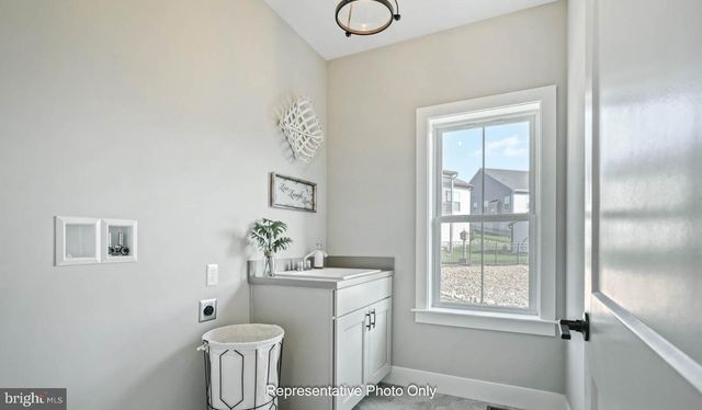 552 BELLA MAY CIR, Lebanon, PA 17046