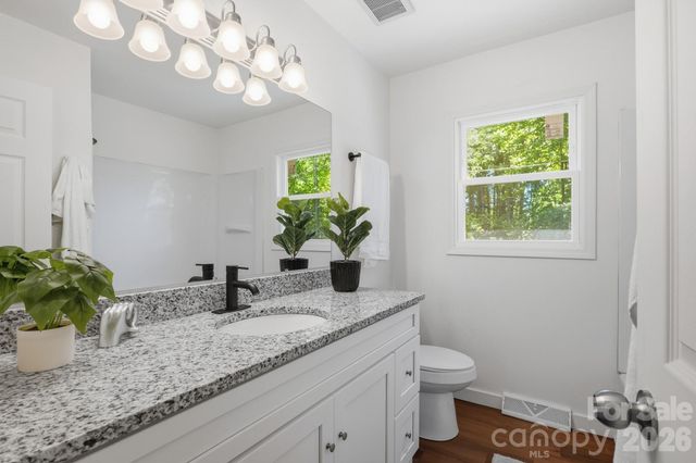 714 Bilmark Avenue, Charlotte, NC 28213