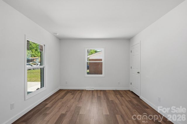 714 Bilmark Avenue, Charlotte, NC 28213