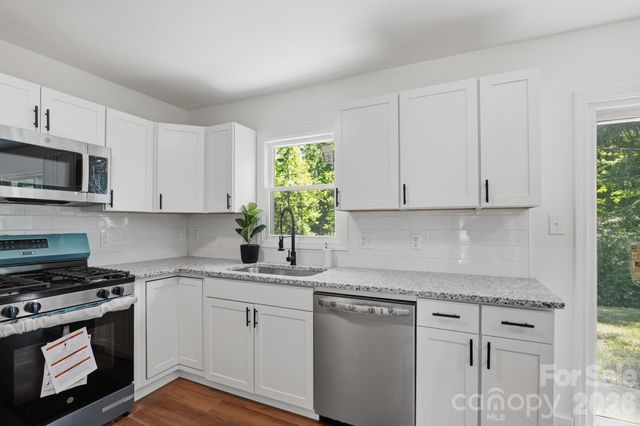 714 Bilmark Avenue, Charlotte, NC 28213