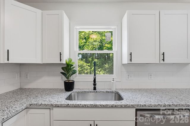 714 Bilmark Avenue, Charlotte, NC 28213