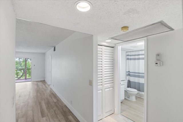 700 SW 128th Avenue 310c, Pembroke Pines, FL 33027