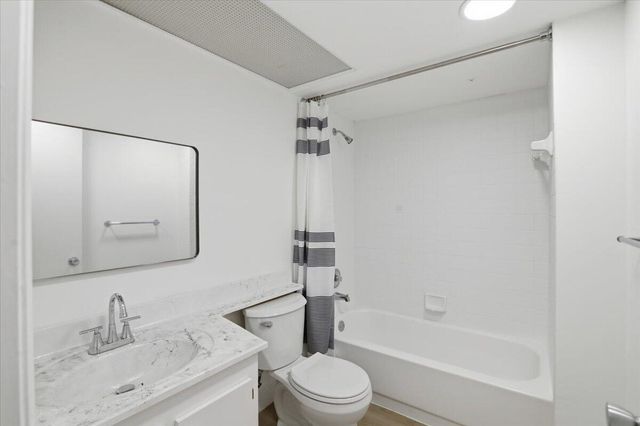 700 SW 128th Avenue 310c, Pembroke Pines, FL 33027