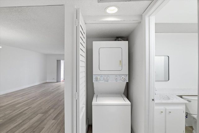 700 SW 128th Avenue 310c, Pembroke Pines, FL 33027