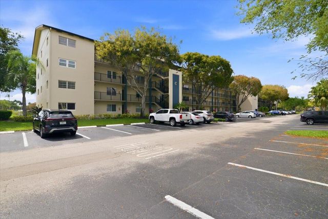 700 SW 128th Avenue 310c, Pembroke Pines, FL 33027