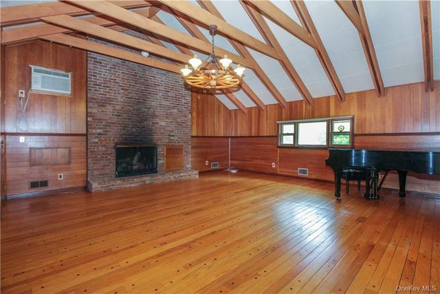 205 Soundview Avenue, White Plains, NY 10606