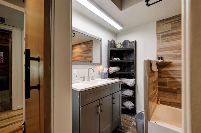 13200 Anita Lane, Edmond, OK 73034