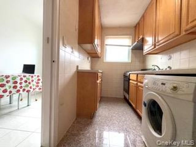 67-20 218 Street Lower, Bayside, NY 11364