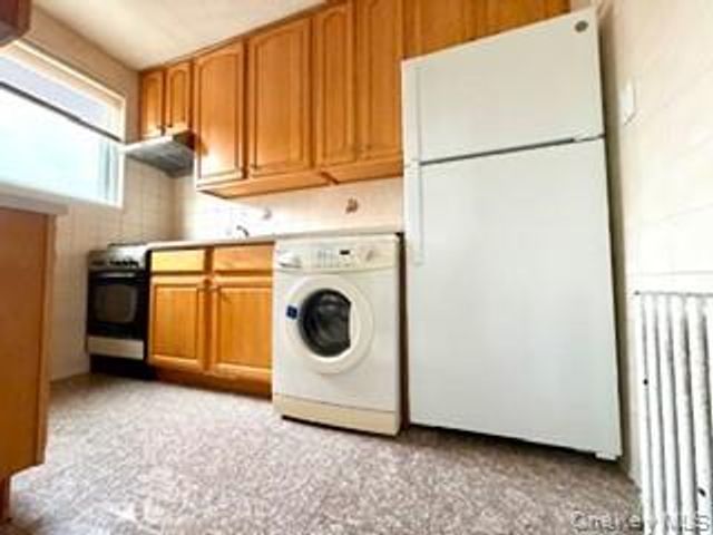 67-20 218 Street Lower, Bayside, NY 11364