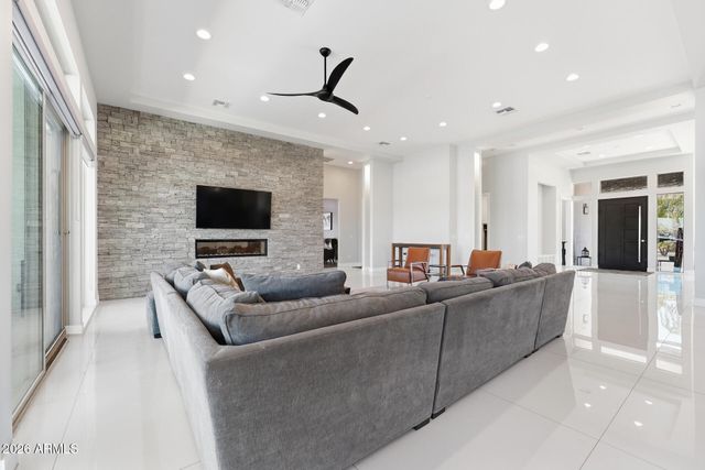 12336 E WOOD Drive, Chandler, AZ 85249
