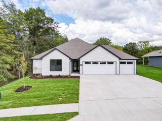 2905 CROMFORD MILL DR, Columbia, MO 65203