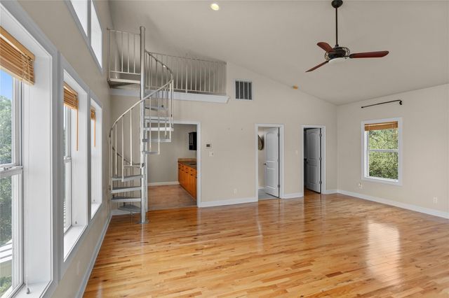 10200 Birdlip CIR, Austin, TX 78733