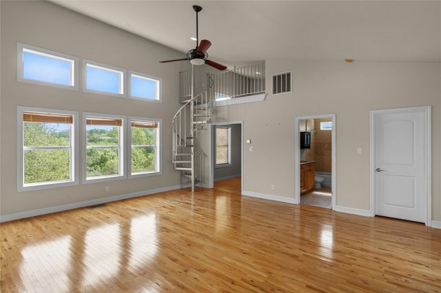 10200 Birdlip CIR, Austin, TX 78733