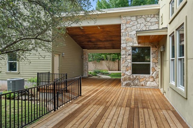 10200 Birdlip CIR, Austin, TX 78733
