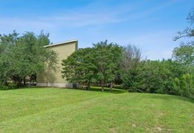 10200 Birdlip CIR, Austin, TX 78733