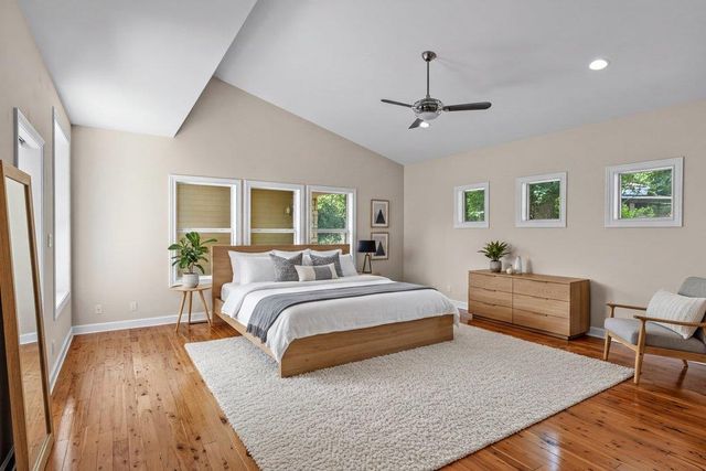 10200 Birdlip CIR, Austin, TX 78733