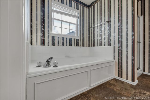 9213 E 90th Street, Tulsa, OK 74133