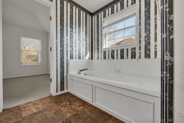 9213 E 90th Street, Tulsa, OK 74133