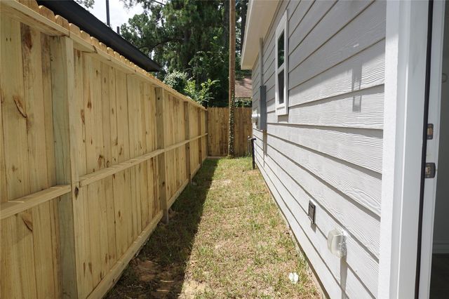 11753 White Cedar Street, Willis, TX 77318