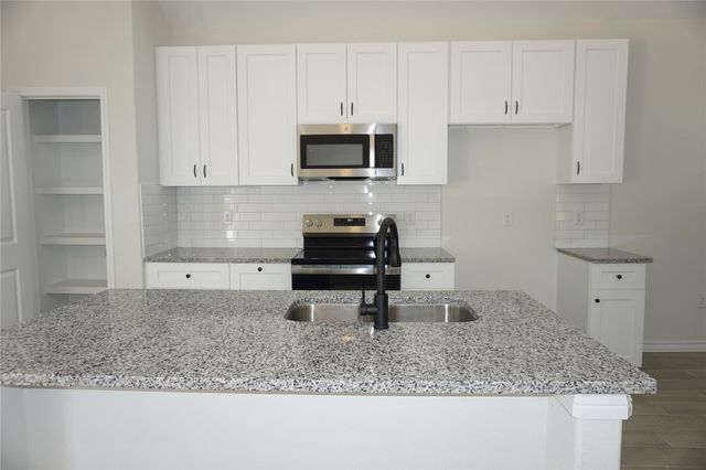 11753 White Cedar Street, Willis, TX 77318