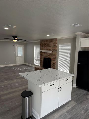 12230 Kleinmeadow Drive, Houston, TX 77066