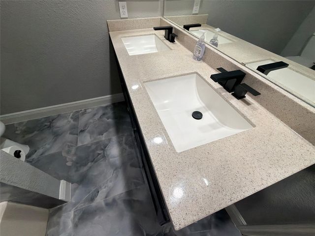 12230 Kleinmeadow Drive, Houston, TX 77066