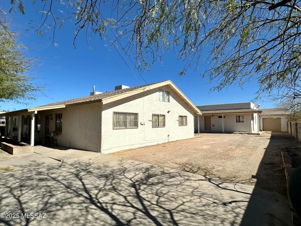1555 E Bernard Drive, Tucson, AZ 85714