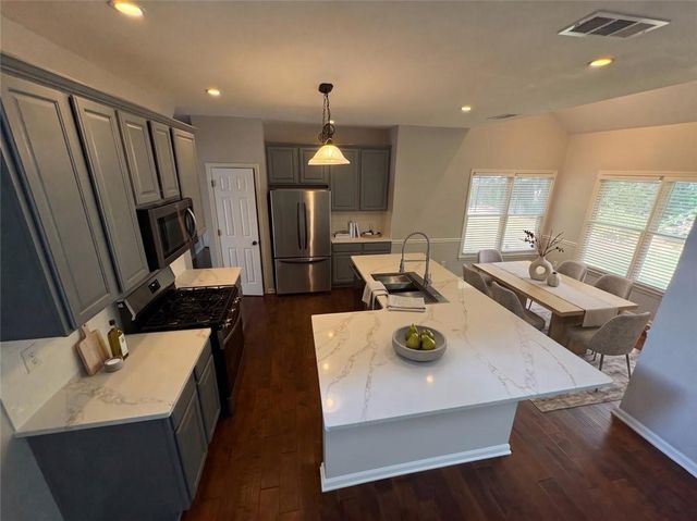 115 Croftwood Court, Johns Creek, GA 30097