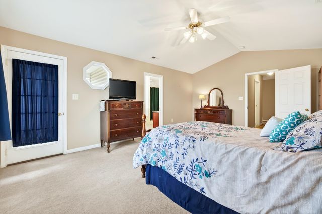 355 HOOVER RD, Woodstock, VA 22664