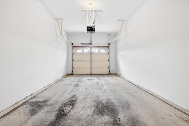 355 HOOVER RD, Woodstock, VA 22664