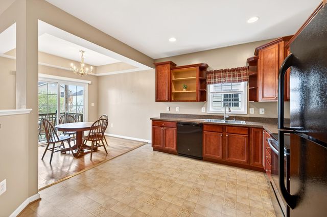 355 HOOVER RD, Woodstock, VA 22664