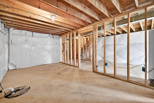 355 HOOVER RD, Woodstock, VA 22664